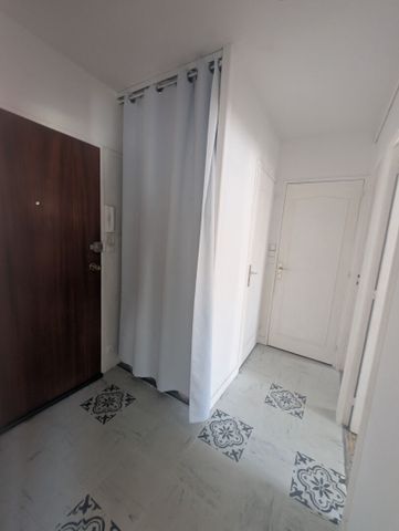 Location Appartement 2 pièces 46m² - Photo 5