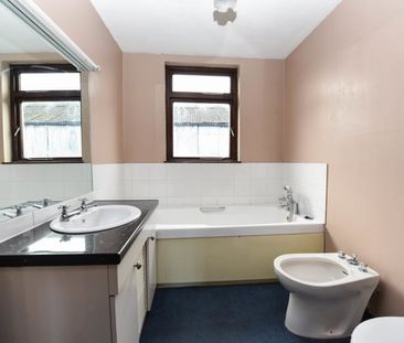 125 High Street, AB51 3QJ, Inverurie - Photo 2