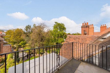 3 bedroom flat in Hampstead - Photo 3