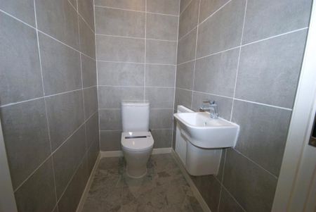 3 bedroom townhouse to rent - Photo 2