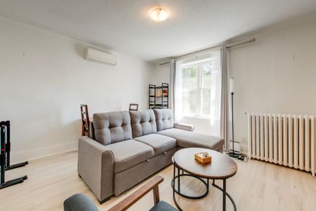 For Lease - 18 Shorncliffe Avenue Unit# 2, Toronto, Ontario - Photo 2