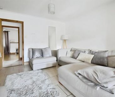 4 bedroom semi-detached to rent Priory Avenue, Swavesey - Photo 2