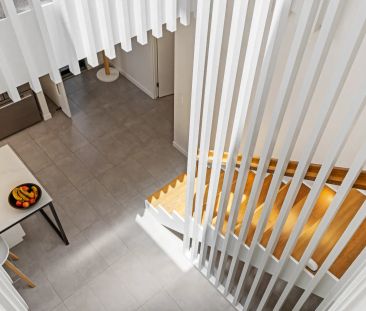 Elegant architecturally designed townhome with Kedron Brook views - Photo 3