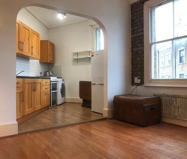 2 Bed Flat, Hinton Road, SE24 - Photo 2