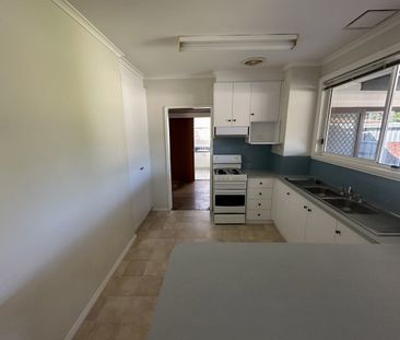 36 Sheehan Crescent, SHEPPARTON VIC 3630 - Photo 5