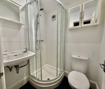 2 Bedroom End Terrace To Let - Photo 6