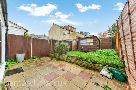 Seely Road, London - Photo 4