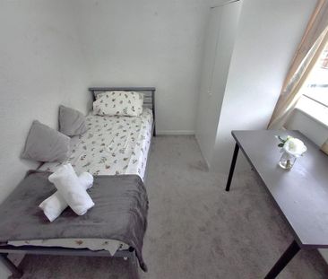 5 bedroom house share to rent - Photo 4