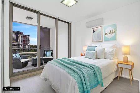 MGM MARTIN - TWO BEDROOM APARTMENT - Photo 2