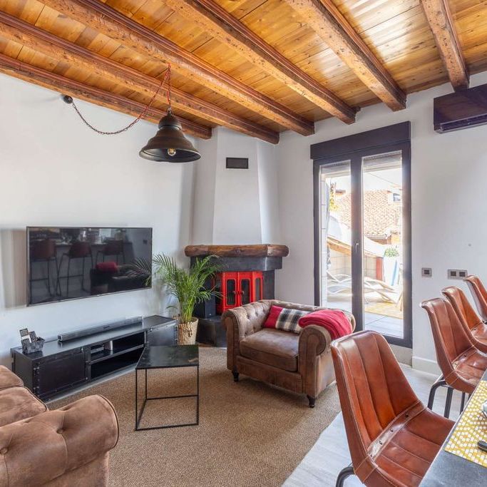 2 room luxury Apartment for rent in Madrid, Spain - Photo 1