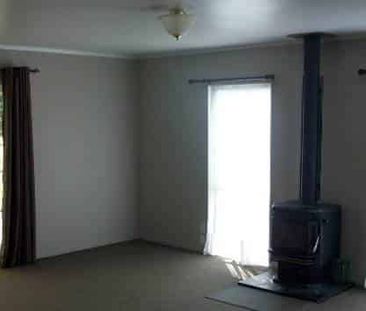 A Little Country - Photo 1