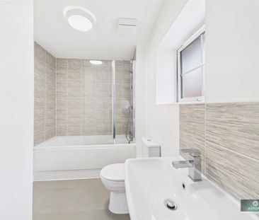 Percivale Close, Ifield - Photo 6