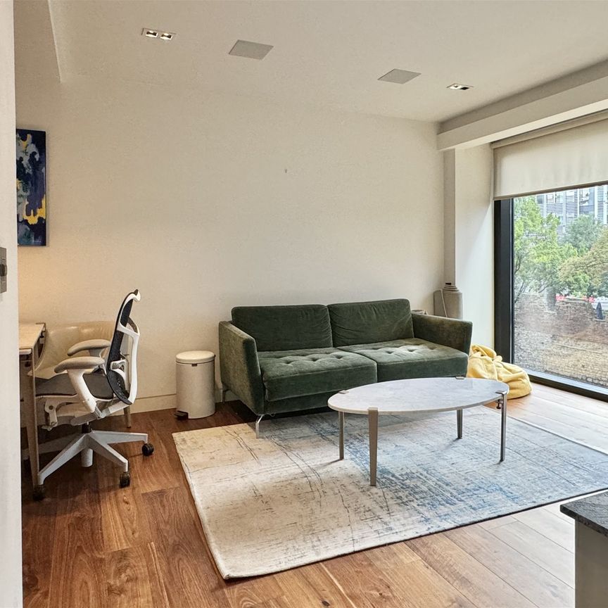 Wood Street, London - Photo 1