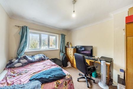 5 bedroom semi-detached house to rent - Photo 2