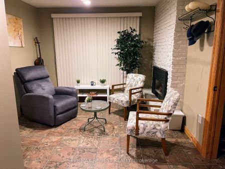 For Lease - 268 Manchester Road, Kitchener, Ontario - Photo 4