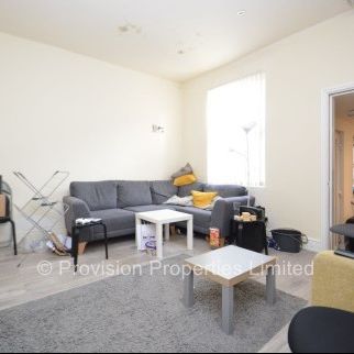 Blandford Grove Uni Student Properties Leeds - Photo 1