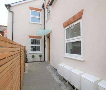 Coopers Yard, Elm Park Road, Reading, Berkshire, RG30 - Photo 3