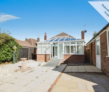 3 bedroom detached bungalow to rent - Photo 3