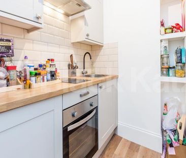 Studio Apartment, 1 bath, 1 reception Apartment - Photo 4