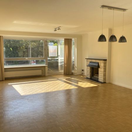 - GENT - Tweeslaapkamerappartement met terras - Photo 3