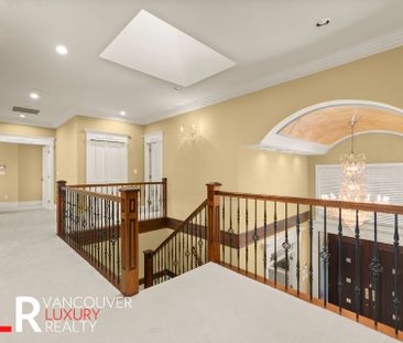 House in Richmond, BC - Photo 1