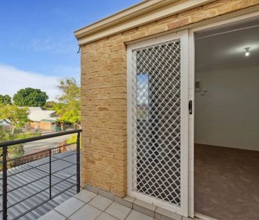 Lock up and leave. - Photo 2