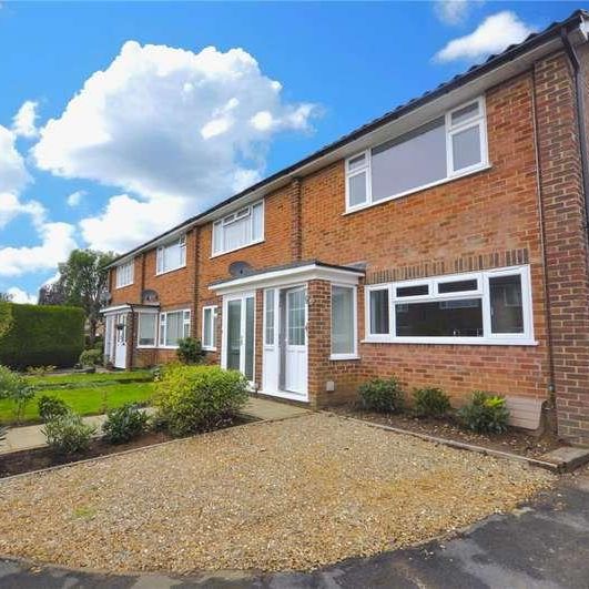 Manor Lea Close, Milford, Godalming, Surrey, GU8 - Photo 1