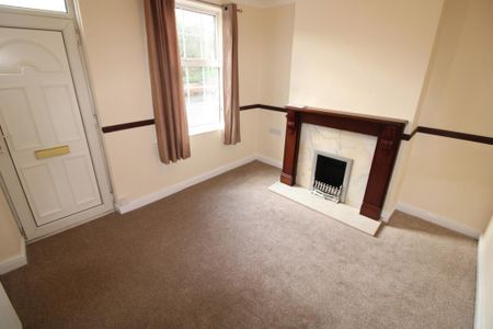 2 bedroom semi-detached house to rent - Photo 2