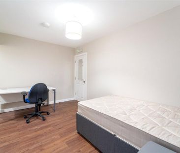 6 bedroom house to rent - Photo 4