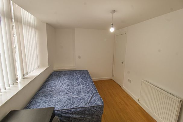 Meadow Street, Treforest, Pontypridd - Photo 1