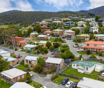 Modern Unit in a Prime Claremont Location - Photo 5