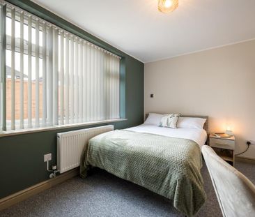 1 bedroom in a house share to rent - Photo 6