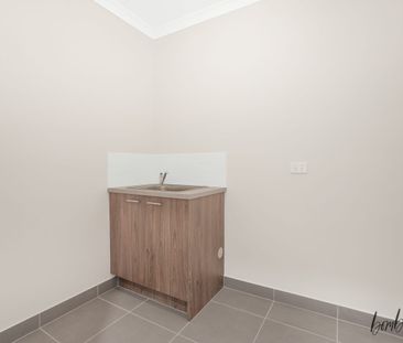 Modern living house! - Photo 5