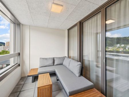 Des appartements meublés au charme madrilène dans le plus grand centre commercial de Suisse - Photo 5