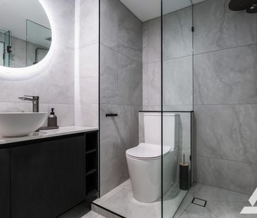 Renovated Spacious Inner City Sanctuary - Photo 6