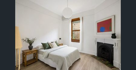 Delightful three-bedroom home with period charm - Photo 5