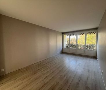 Location Appartement 3 pièces 61m² - Photo 2