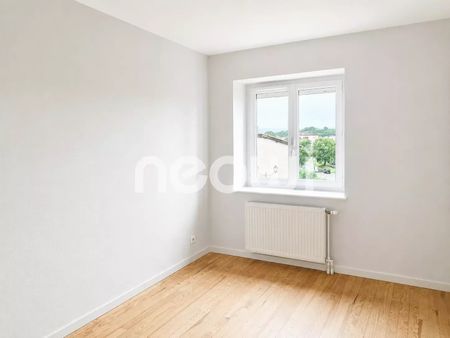 Location Appartement 3 pièces 71m² ST GEORGES DE RENEINS 69830 - Photo 4