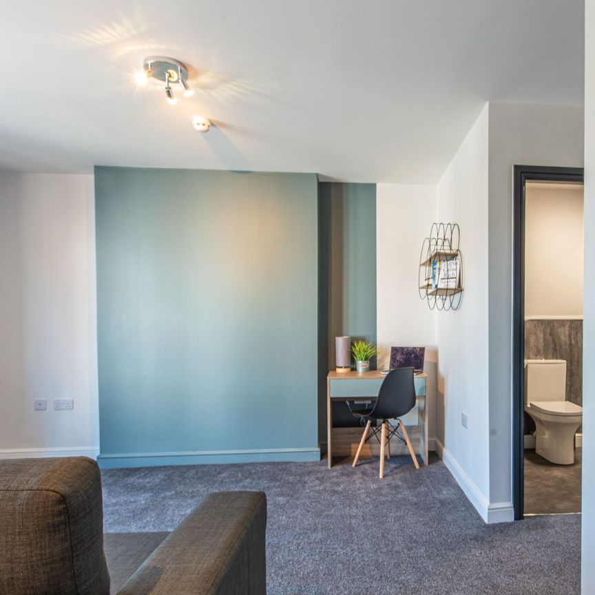 6 Bed (4Ensuite) Professional HMO Room 4 - Photo 1