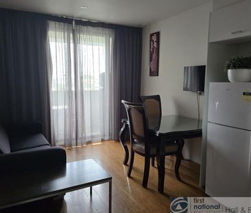 Hotel style living - Photo 1