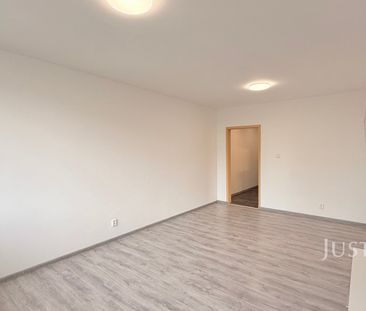 Pronájem bytu 1+1 34 m² - Photo 1