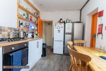 6 bedroom flat to rent - Photo 4