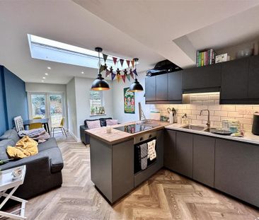 4 bedroom house to rent - Photo 1