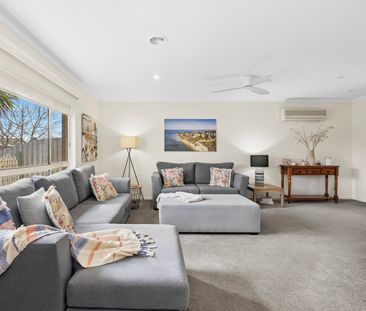 Comfortable Family Home in Quiet Court Location - Photo 5