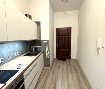 Jasna przestronna kawalerka z balkonem w sercu Kazimierza - Photo 2