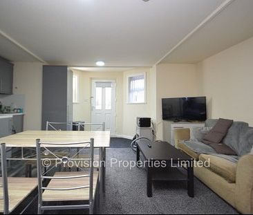 2 Bedroom Flats in Leeds - Photo 1