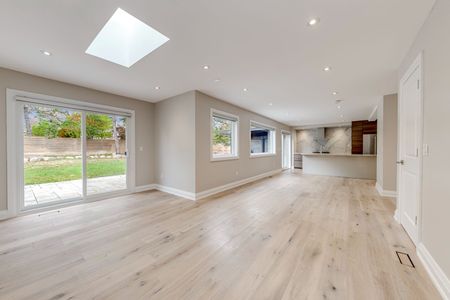 For Lease - 30 Penwick Crescent, Richmond Hill, Ontario - Photo 4