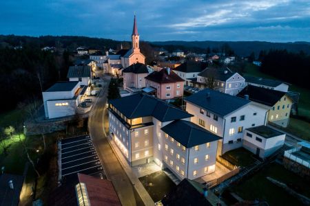Gemütliche 2-Zimmer-Wohnung mit möblierter Küche in Maria Schmolln - Foto 2