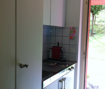 CHARMANTE WOHNUNG FÜR SINGLES AN RUHIGER LAGE MIT GARTENSITZPLATZ! - Foto 4