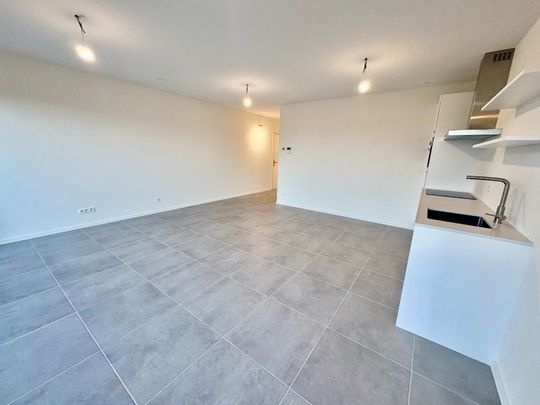 Nieuw 2-slaapkamer appartement incl parkeerplaats - Photo 1